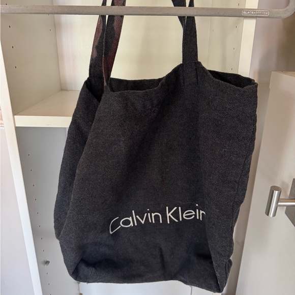 Calvin Klein Black Backpack Sleek Modern Design - Picture 1 of 1